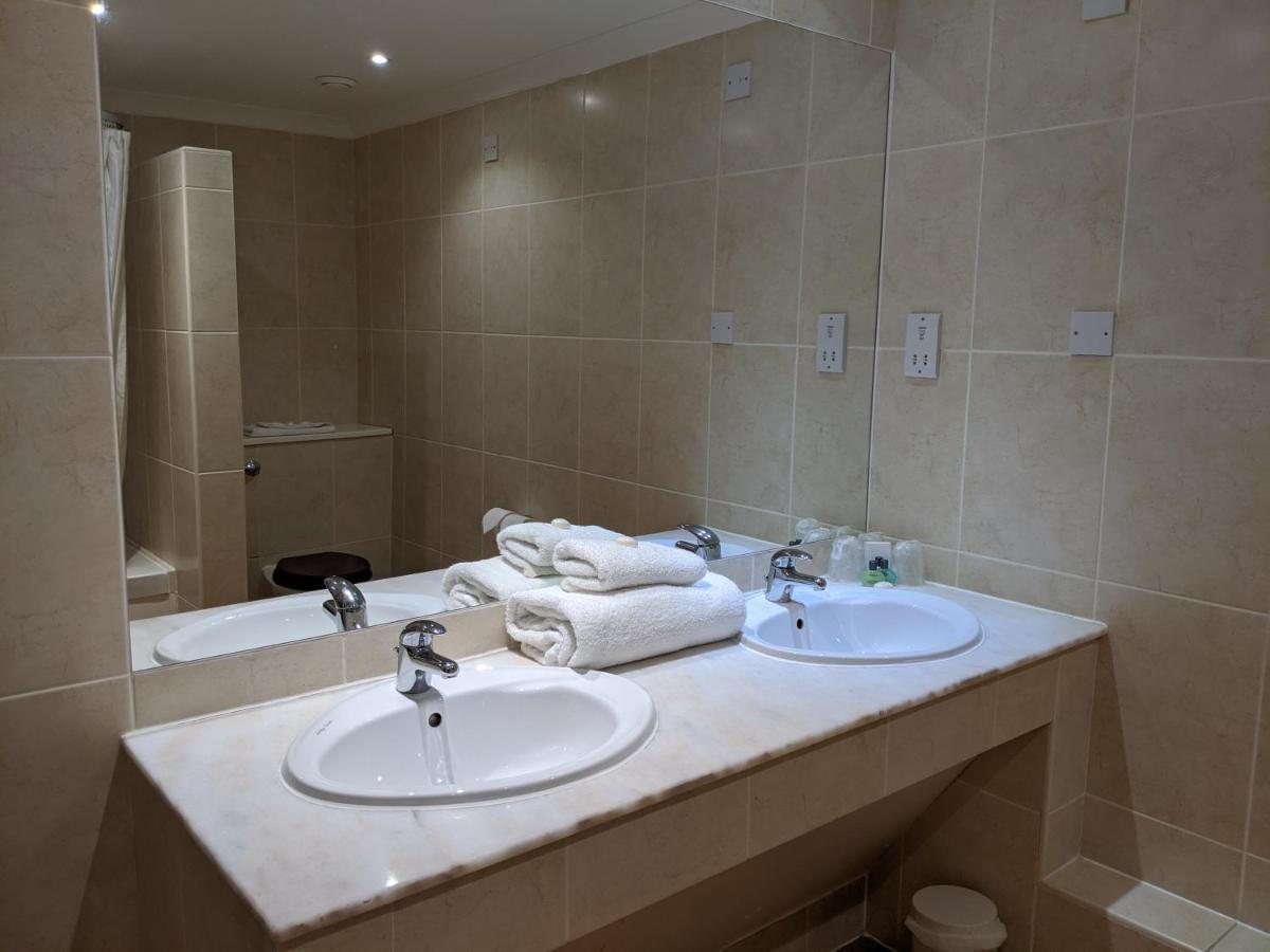 London Beach Country Hotel & Golf Club Tenterden Eksteriør bilde